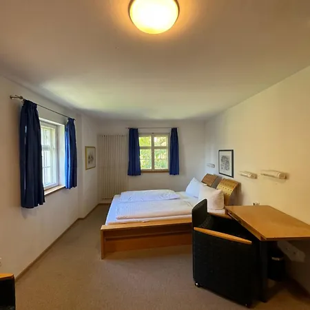Отель Pilgerhof Und Rebmannshof Ульдинген-Мюльхофен